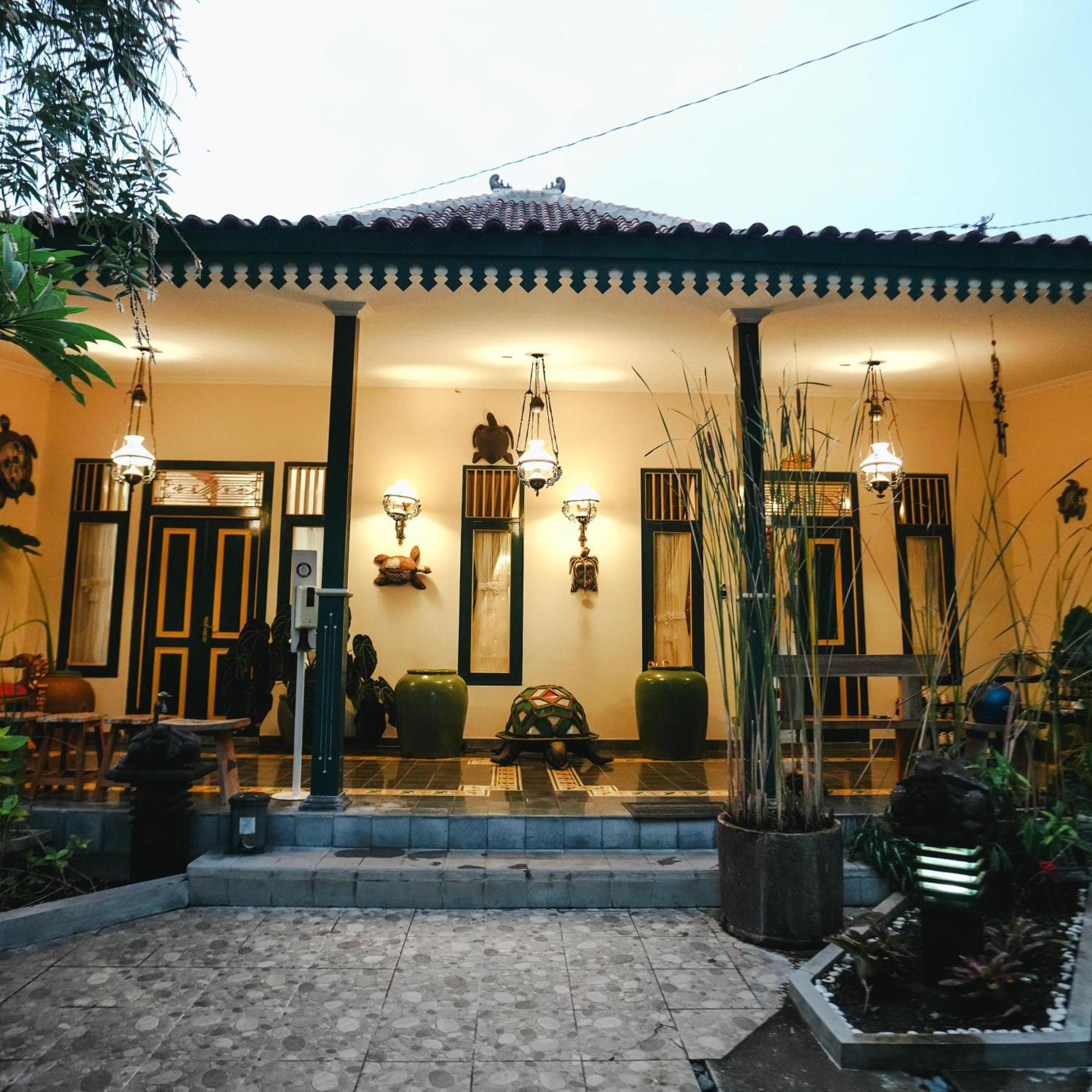 Appartamento Omahkura 1 Yogyakarta Esterno foto